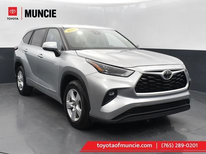 Used 2023 Toyota Highlander LE