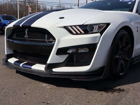 Used 2022 Ford Mustang Shelby GT500 w/ Carbon Fiber Track Pack image 22