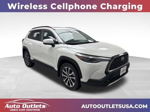 Used 2023 Toyota Corolla Cross XLE w/ Convenience Package image 1