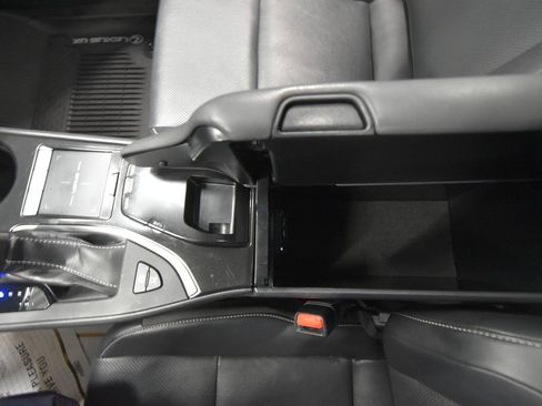 Used 2019 Lexus UX 250h image 19