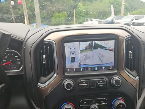 Used 2019 Chevrolet Silverado 1500 High Country w/ Technology Package image 21