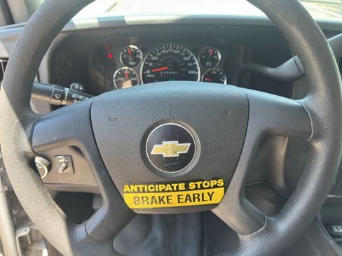 Used 2021 Chevrolet Express 3500 RWD image 17
