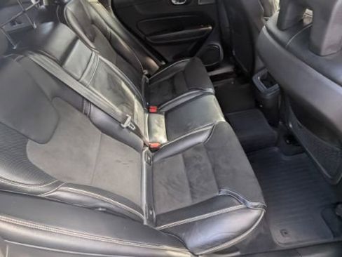 Used 2018 Volvo XC60 T6 R-Design w/ Convenience Package image 21