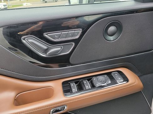 Certified 2023 Lincoln Aviator Reserve w/ Elements Package Plus image 33