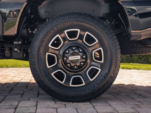 Used 2026 Ford F250 Platinum AWD/4WD image 16