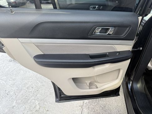 Used 2018 Ford Explorer FWD image 13