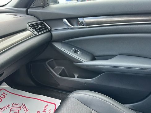 Used 2021 Honda Accord Sport image 12