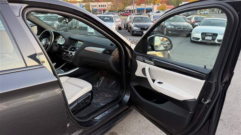 Used 2018 BMW X4 M40i AWD/4WD image 33