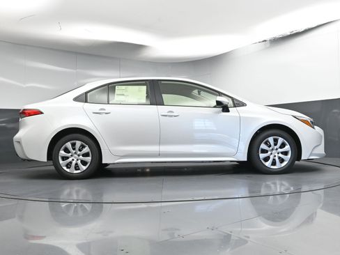 New 2026 Toyota Corolla LE image 22