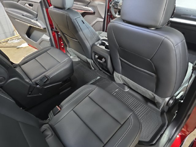 New 2027 Chevrolet Traverse LT w/ Driver Confidence Package AWD/4WD image 13