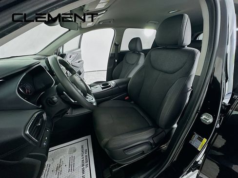 Used 2022 Hyundai Santa Fe SE FWD image 28