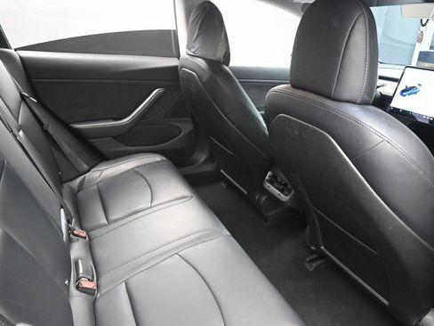 Used 2017 Tesla Model 3 Long Range image 35