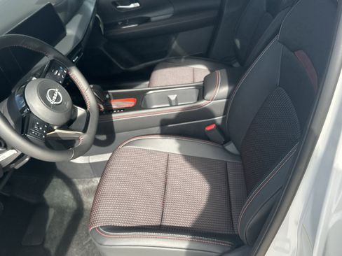 New 2026 Nissan Kicks SR image 9