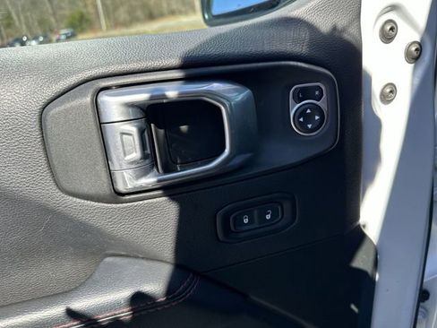 Used 2021 Jeep Wrangler Unlimited Rubicon image 17