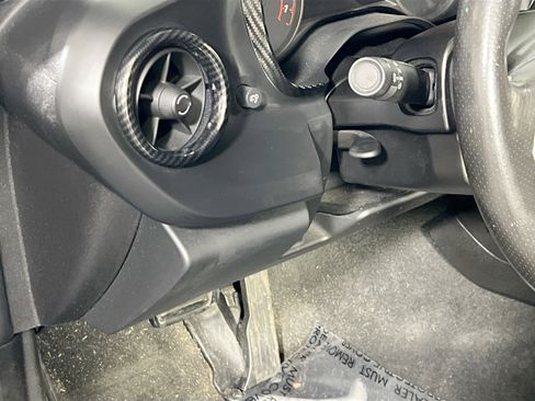 Used 2017 Chevrolet Camaro SS image 10