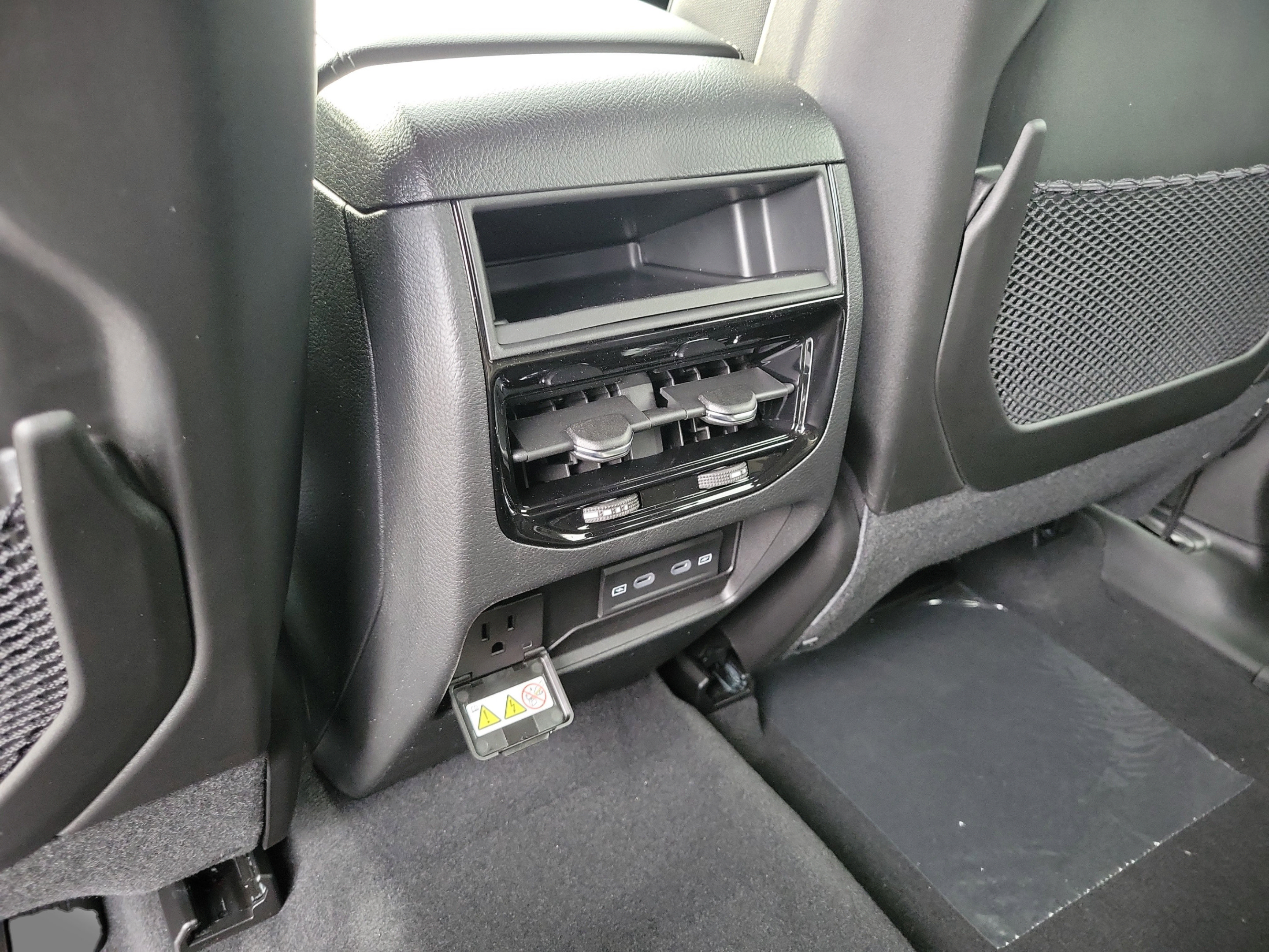 New 2026 Jeep Grand Cherokee Altitude AWD/4WD image 11