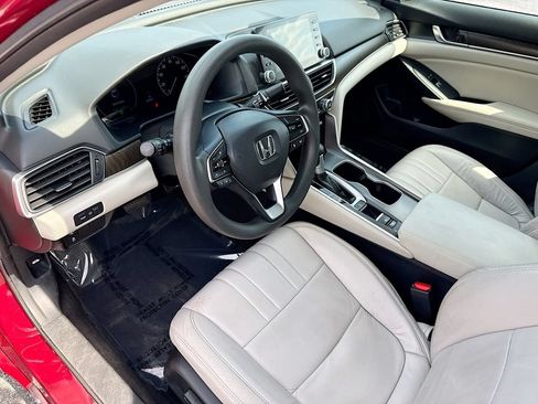 Used 2018 Honda Accord EX image 24