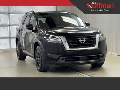Used 2024 Nissan Pathfinder SV