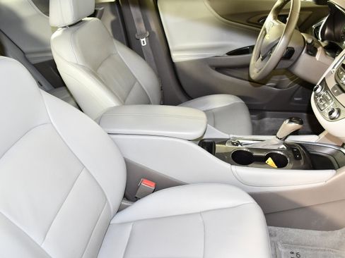 Used 2017 Chevrolet Malibu Hybrid w/ Leather Package FWD image 41