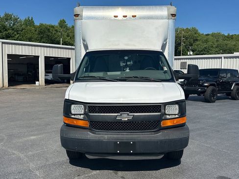 Used 2016 Chevrolet Express 3500 RWD image 3