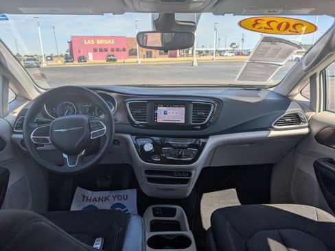 Used 2023 Chrysler Voyager LX FWD image 19