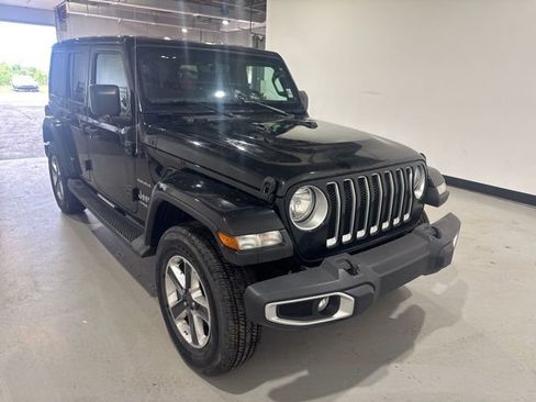Used 2019 Jeep Wrangler Unlimited Sahara w/ Uconnect 4C Nav & Sound Group AWD/4WD image 6