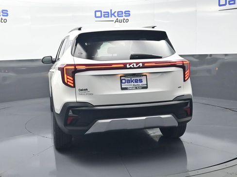 Used 2024 Kia Seltos EX AWD/4WD image 7