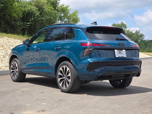 New 2026 Audi Q3 quattro 2.0T AWD/4WD image 22