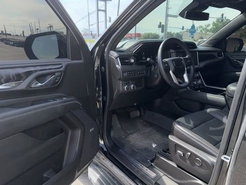Used 2023 GMC Yukon Denali AWD/4WD image 26