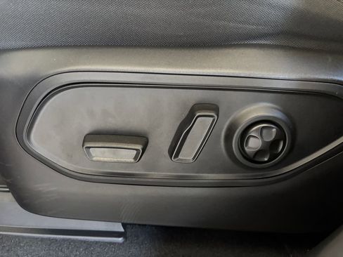 New 2025 Jeep Grand Cherokee Laredo X image 24