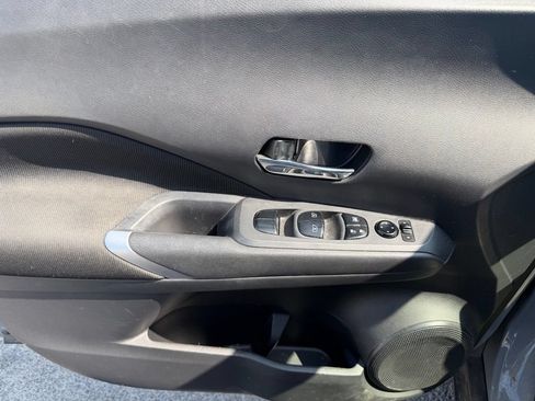 Used 2023 Nissan Kicks SV FWD image 12