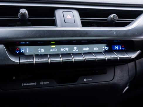 Used 2021 Lexus UX 200 w/ Accessory Package (Z1) image 26