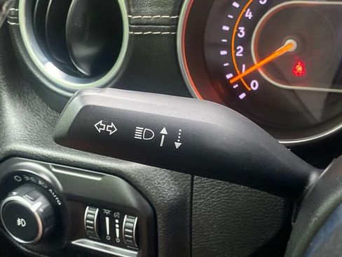 Used 2018 Jeep Wrangler Unlimited Sahara AWD/4WD image 22