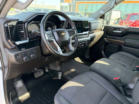 Used 2025 Chevrolet Silverado 2500 LT AWD/4WD image 10
