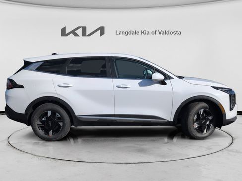 New 2026 Kia Sportage LX FWD image 3