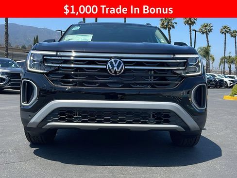 New 2025 Volkswagen Atlas Peak Edition SE AWD/4WD image 4