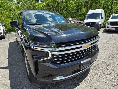 Used 2024 Chevrolet Suburban LT AWD/4WD image 11