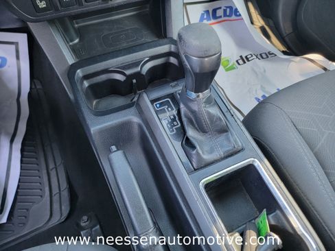 Used 2018 Toyota Tacoma TRD Off-Road w/ Technology Package image 28