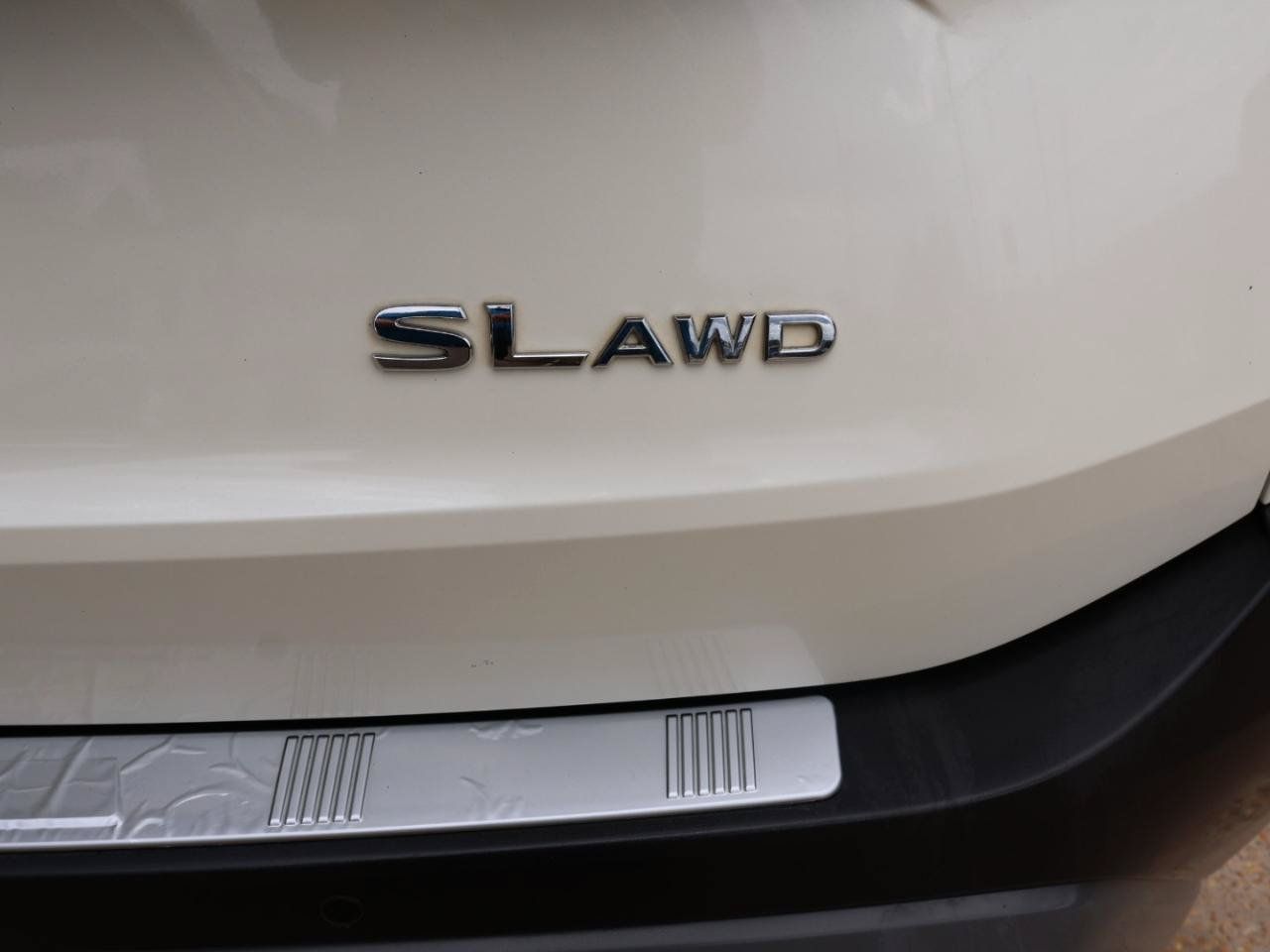 Used 2021 Nissan Rogue SL AWD/4WD image 19