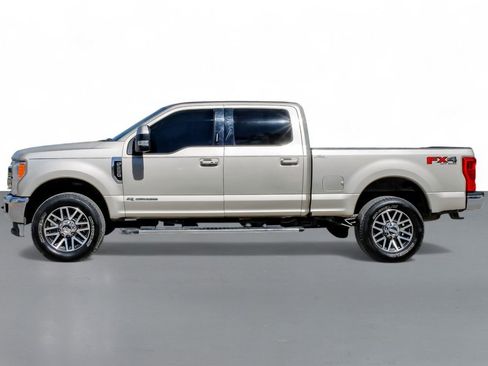 Used 2017 Ford F250 Lariat w/ Lariat Ultimate Package image 9
