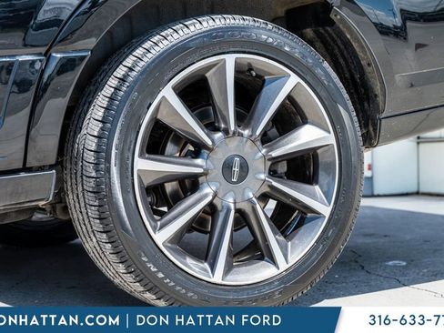 Used 2017 Lincoln Navigator Reserve RWD image 36