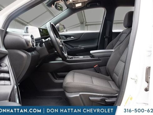 Used 2025 Chevrolet Equinox LT AWD/4WD image 3