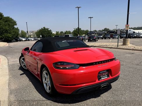 Used 2018 Porsche 718 Boxster RWD image 9