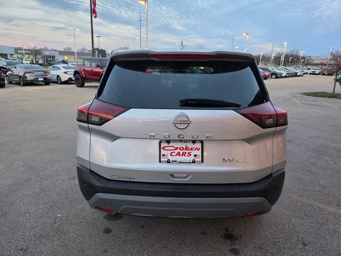 Used 2022 Nissan Rogue SV image 4