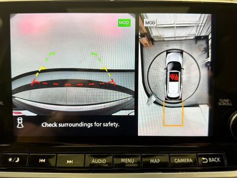 Used 2023 Nissan Rogue Platinum w/ Platinum Premium Package AWD/4WD image 16