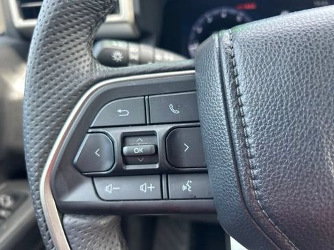 Used 2024 Toyota Tacoma TRD Off-Road w/ TRD Off Road Premium Package AWD/4WD image 27