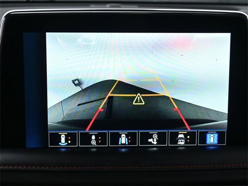 Used 2022 Chevrolet Suburban RST w/ Luxury Package image 34