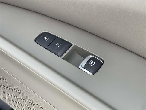 New 2026 Kia Carnival LXS image 13