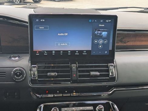 Certified 2024 Lincoln Navigator Black Label AWD/4WD image 22