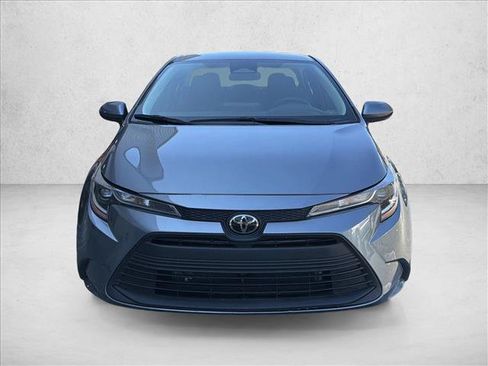 Used 2024 Toyota Corolla LE FWD image 2